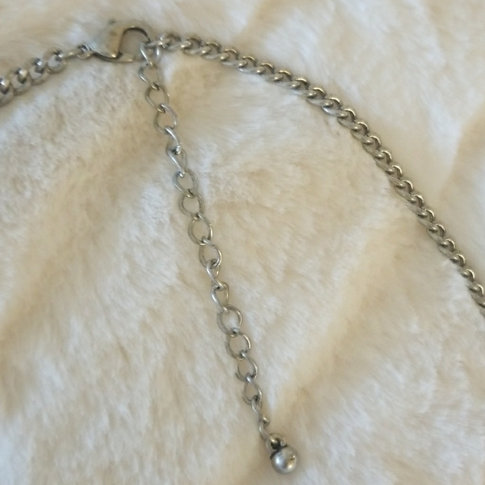 EYE CANDY LA // Edgy Cutout Collar Bib Necklace - Picture 5 of 7